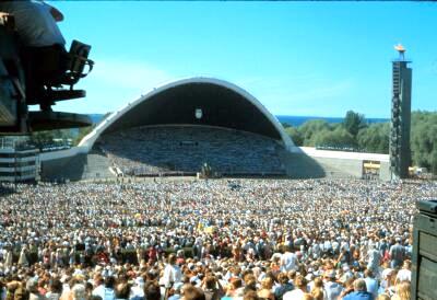 Viron laulujuhlat vuonna 1990 olivat virolaisen laulukansan suurta huumaa.